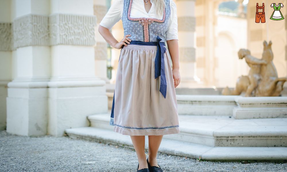 GERMAN FEMALE OUTFIT